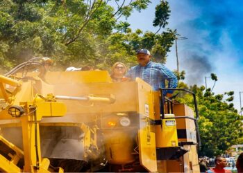 Inicia Plan de Asfaltado en Circunvalación #1 beneficia a Maracaibo y San Francisco