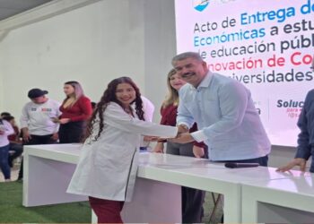 Gobernación celebra Día del Estudiante Universitario ¡500 becas y firma de convenio con universidades!