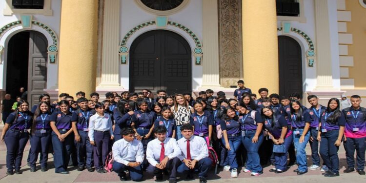 ¡Alianza educativa! Financiamiento nacional para becas de la Alcaldía de Maracaibo y la Gobernación
