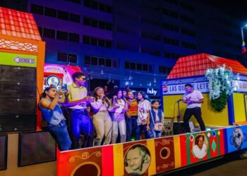 ¡Aquí está el Zulia grande y unido! Gobernador Luis Caldera destaca éxito del desfile de feria