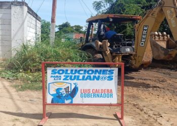 Gobernación del Zulia impulsa limpieza integral de la cañada El Edén en la parroquia Cristo de Aranza