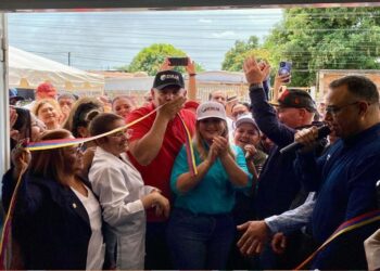 Plan Cayapa 2025 llega a 37 centros de salud rehabilitados con entrega del CDI y SRI La Pastora