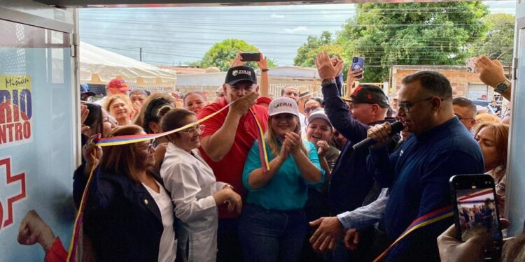 Plan Cayapa 2025 llega a 37 centros de salud rehabilitados con entrega del CDI y SRI La Pastora
