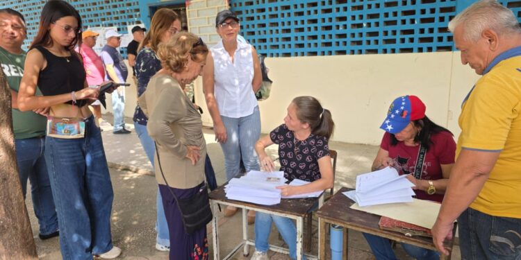 ¡Así estuvo! Masiva votación en la Cuarta Consulta Popular en Maracaibo