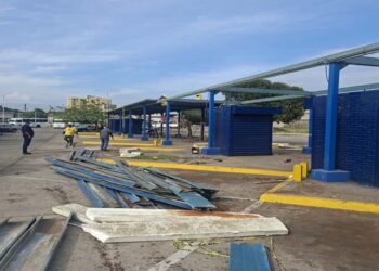 ¡Continúa su modernización! Terminal de Pasajeros de Maracaibo realiza remodelación del andén N°8