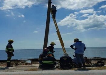 Cuba reconoce labor de venezolanos en la recuperación eléctrica tras el huracán Melissa
