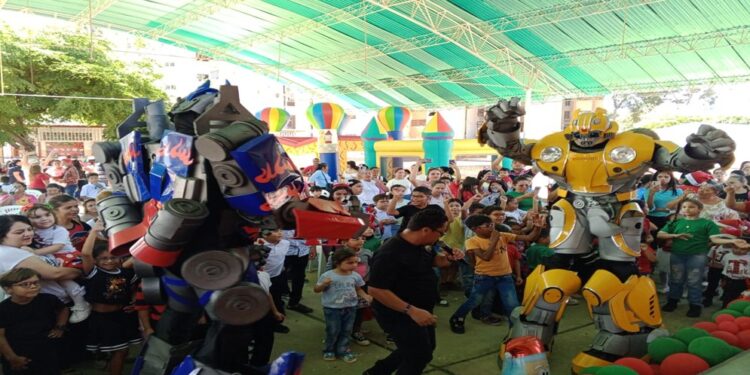 La Alcaldía de Maracaibo entrega lentes a 150 niños y niñas del Programa Santa Lucía