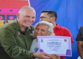 Alcalde Di Martino: “El diálogo es la única vía para la paz del país”