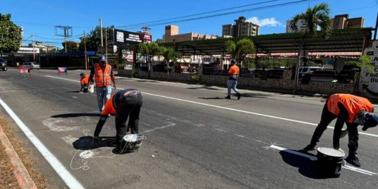 IMTCUMA realiza demarcación de la avenida 8 Santa Rita y calle 72