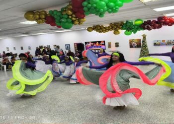 ¡Más de 100 niños y jóvenes! Participaron en la muestra anual de las Escuelas Municipales de Cultura