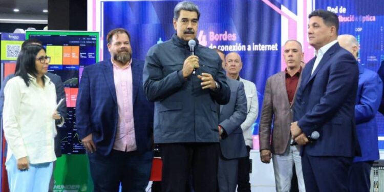 Presidente Maduro: Estados Unidos ya no es el eje económico y tecnológico del mundo