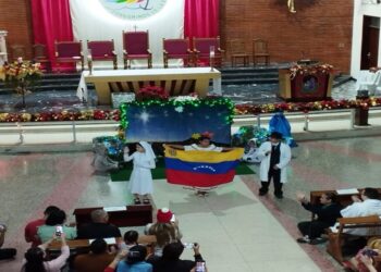 La Fe despierta con la aurora: Misas de Aguinaldo inician la preparación espiritual en San Alfonso María Ligorio