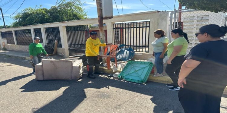 A Cristo de Aranza llegó Operativo ¡Saca tu Cachivache! Más de 60 familias de la urbanización Fundación Mendoza se benefician