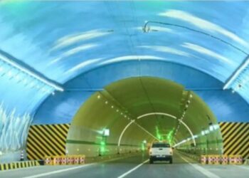 Inauguran el túnel de autopista más largo del mundo en China