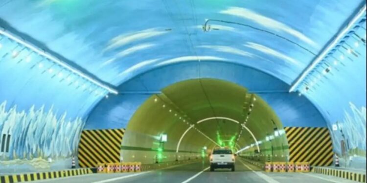 Inauguran el túnel de autopista más largo del mundo en China