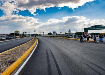 Gobernador Luis Caldera entrega 6 kilómetros de vialidad rehabilitada en la Villa del Rosario