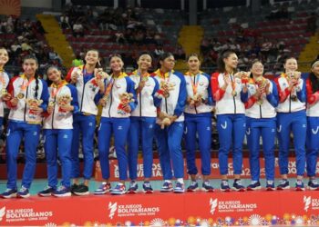 Voleibol femenino nacional ganó medalla de oro en Juegos Bolivarianos ¡Venció a Perú!