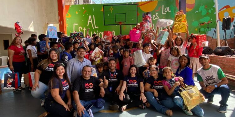 “Dona un regalo con propósito esta navidad”: llena de sonrisas a niños de FUNDANIS