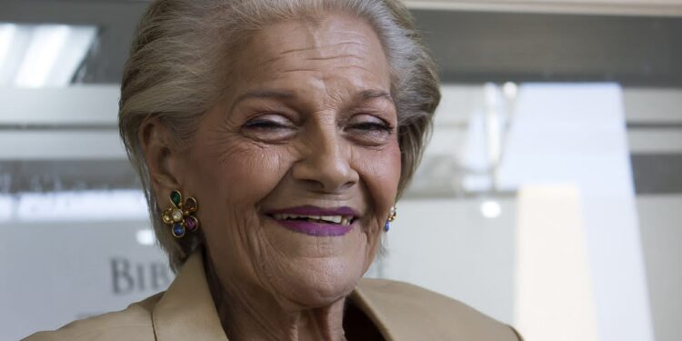 Tranvía de Maracaibo honra la memoria de la periodista Marlene Nava por sus aportes a esta Fundación