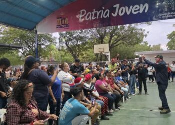 Alcaldía de Maracaibo impulsa Botica Comunal programa pionero en el país ¡En salas de autogobierno!