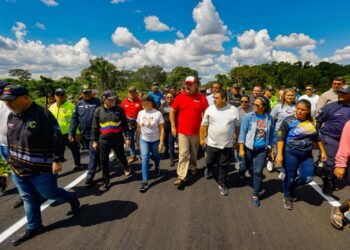 Gobernador Caldera entrega rehabilitado Puente El Sitio del municipio Baralt
