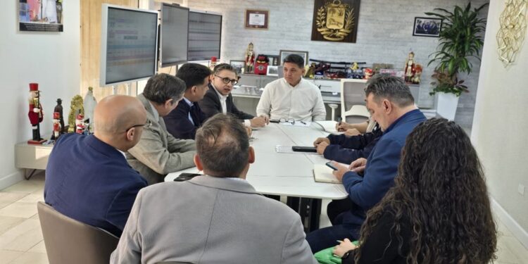 Inician mesas de trabajo con el sector privado para fortalecer el Sistema Eléctrico Nacional