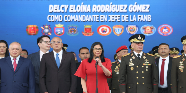 Delcy Rodríguez pone plazo de 100 días para el nuevo Sistema Defensivo de la Nación