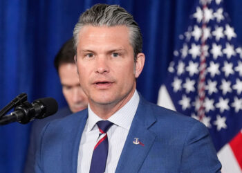 Hegseth: Trump habló en serio respecto a recuperar el petróleo «que nos fue robado»