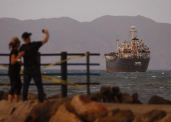 EE.UU. planea controlar las ventas de crudo de Venezuela «indefinidamente»