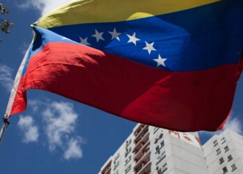 Caracas anuncia el inicio de un proceso con EE.UU. para restablecer las misiones diplomáticas