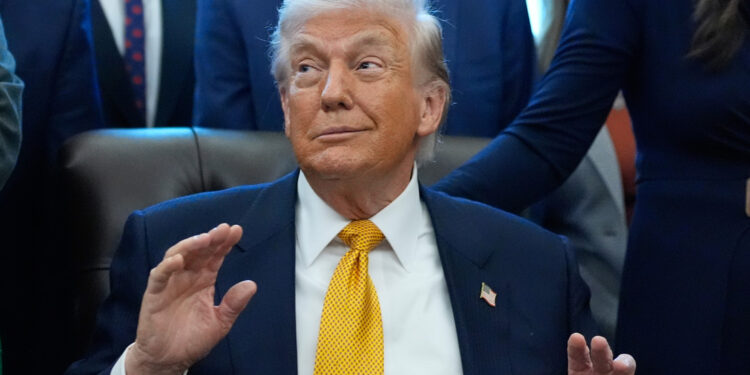Trump dice que tuvo una «gran conversación» con la presidenta encargada de Venezuela