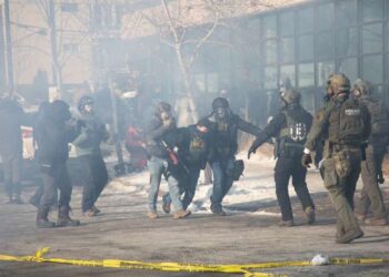 Trump comenta la muerte de un hombre a manos de agentes del ICE