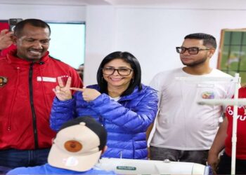 Presidenta encargada inspeccionó proyectos nacidos de las Consultas Populares Nacionales