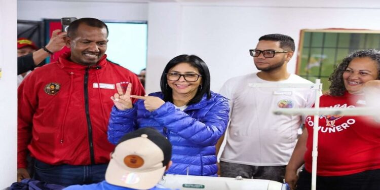 Presidenta encargada inspeccionó proyectos nacidos de las Consultas Populares Nacionales