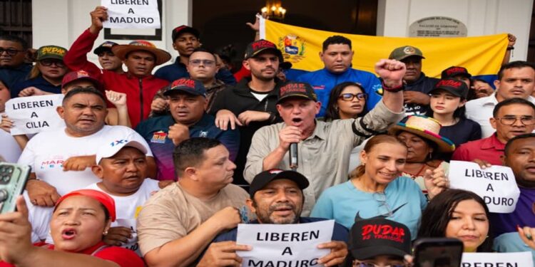 Di Martino: “Maduro y Cilia Flores se erigen como símbolos antiimperialistas, más firmes que nunca”