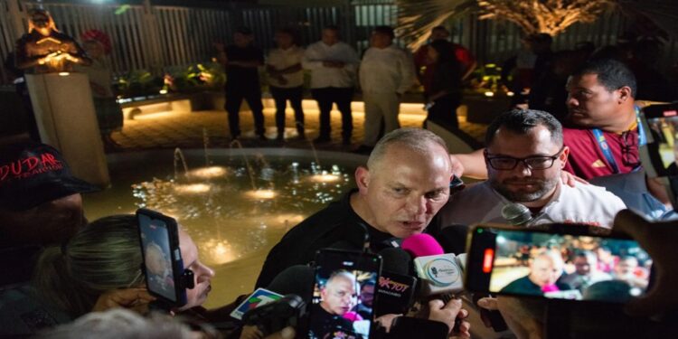 Alcalde Di Martino: “Plaza Carmen Rendiles reemplazó lugar vandalizado en las guarimbas”