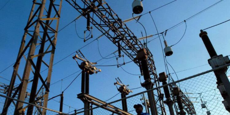 AHORA | Usuarios reportan fuerte fluctuación eléctrica en Caracas y varias zonas del país