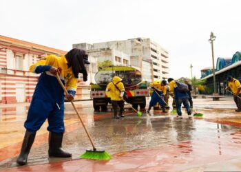 Plan de saneamiento se extendió a la Plaza Baralt