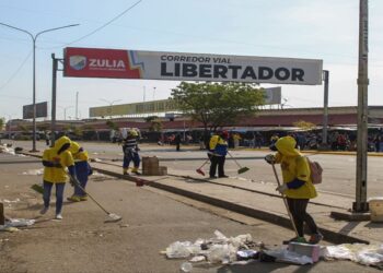 Jornada de saneamiento en el centro de Maracaibo recolectó tres mil toneladas de desechos sólidos (+Video)
