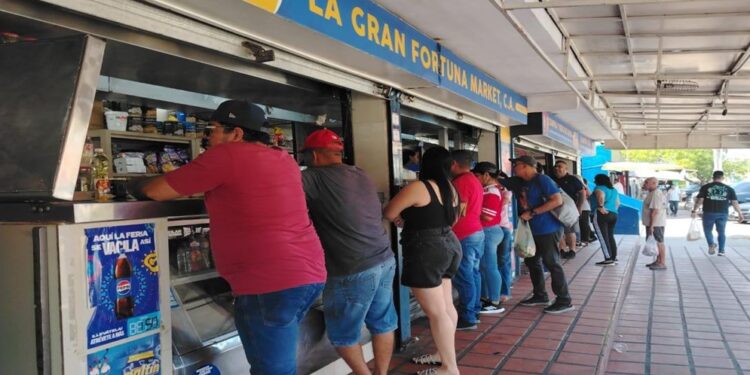 ¡Este domingo #04Ene! Con normalidad laboró mercado Panamericano de La Limpia
