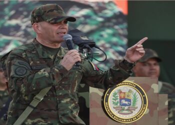 Respuesta contundente: Ministro de la Defensa condena ataques de EE. UU. y ordena el despliegue total de la FANB