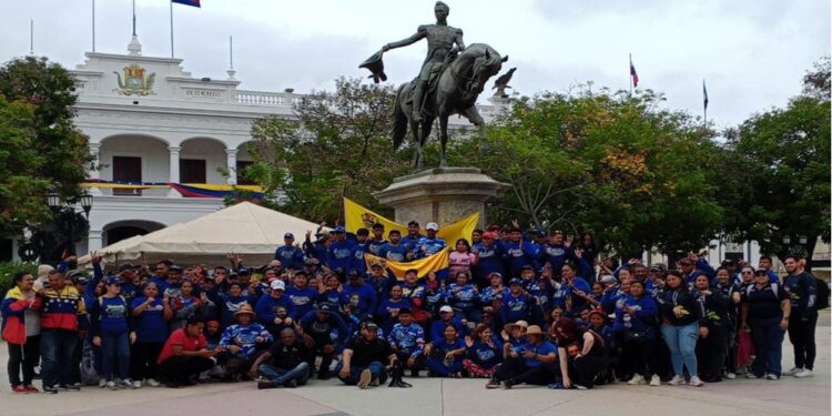 Pescadores en pie de lucha exigen regreso del presidente Nicolás Maduro