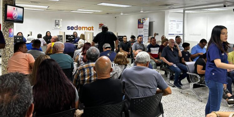 ¡Exitosa jornada especial! Más de mil personas cumplieron con el pago de impuestos municipales
