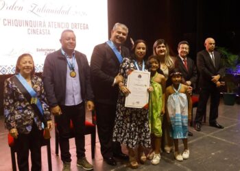 Gobernador Luis Caldera encabeza actos del #28Ene con entrega de reconocimientos y obras