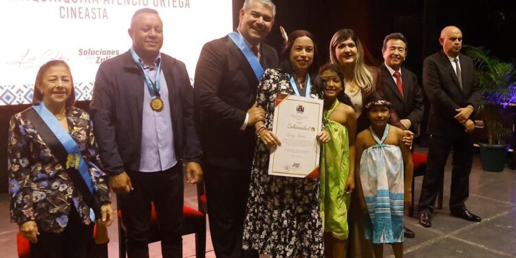 Gobernador Luis Caldera encabeza actos del #28Ene con entrega de reconocimientos y obras