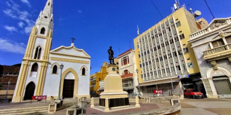 ¡En el casco central! Baralt retorna a su pedestal de honor restaurado por el Plan Rector de Protección del Patrimonio del Zulia