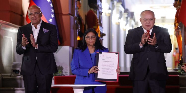Presidenta (E) Delcy Rodríguez promulga Ley de Amnistía para la Convivencia Democrática