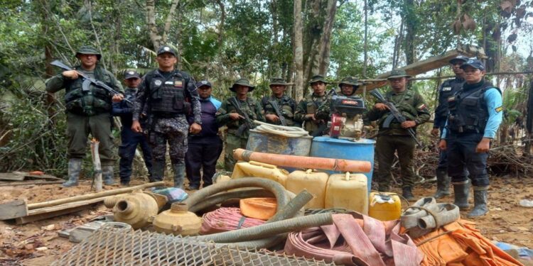 FANB destruye campamentos y materiales de minería ilegal en el estado Amazonas