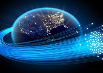 Google redefine el mapa digital: Así son las nuevas autopistas de fibra óptica transcontinental