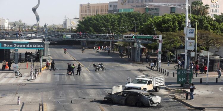México: Caos por “El Mencho” desata 252 bloqueos en 20 estados (+Video)